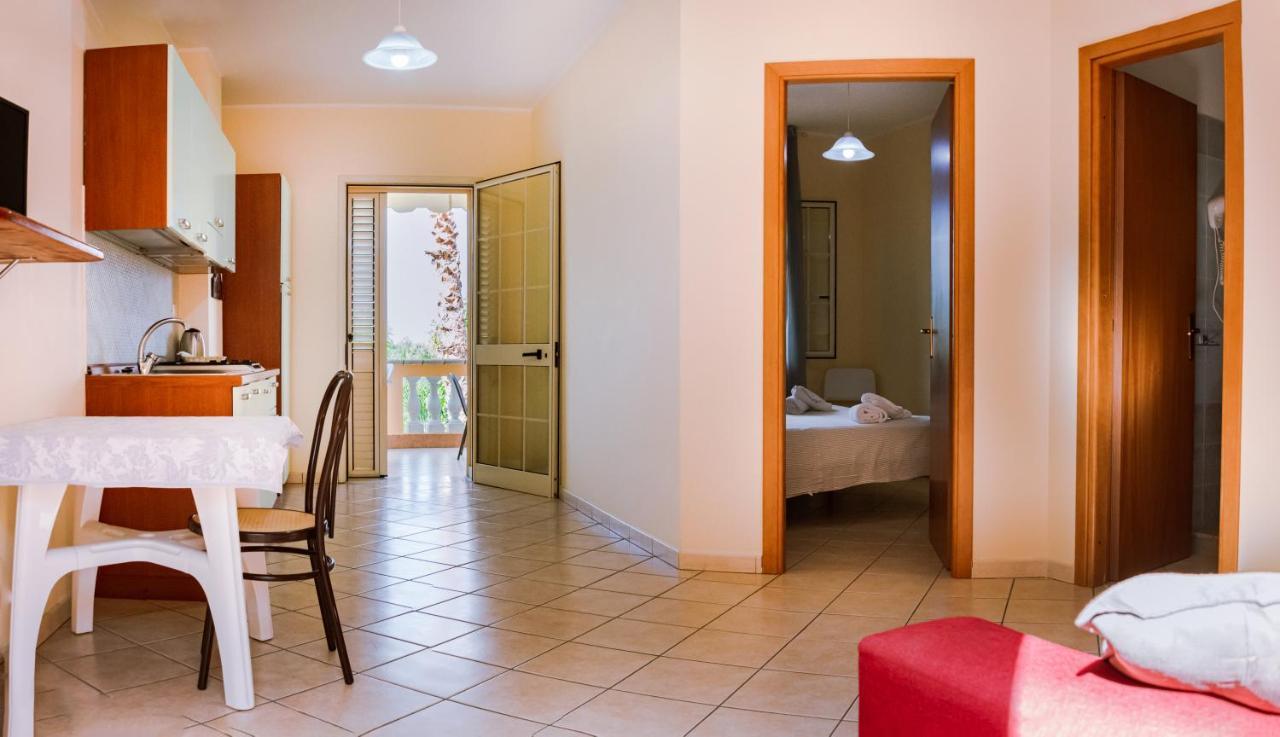 Residence Porto Ulisse Parghelia Eksteriør bilde