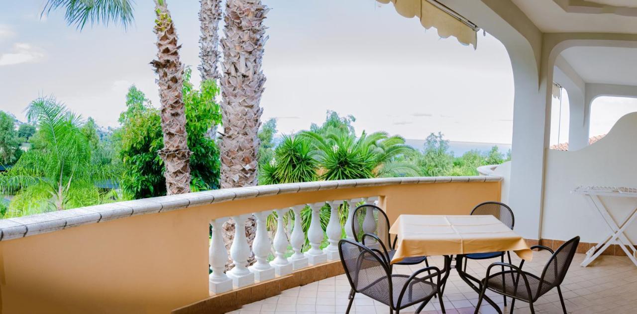 Residence Porto Ulisse Parghelia Eksteriør bilde
