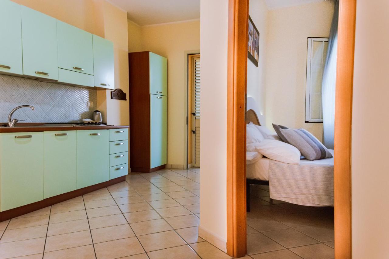Residence Porto Ulisse Parghelia Eksteriør bilde