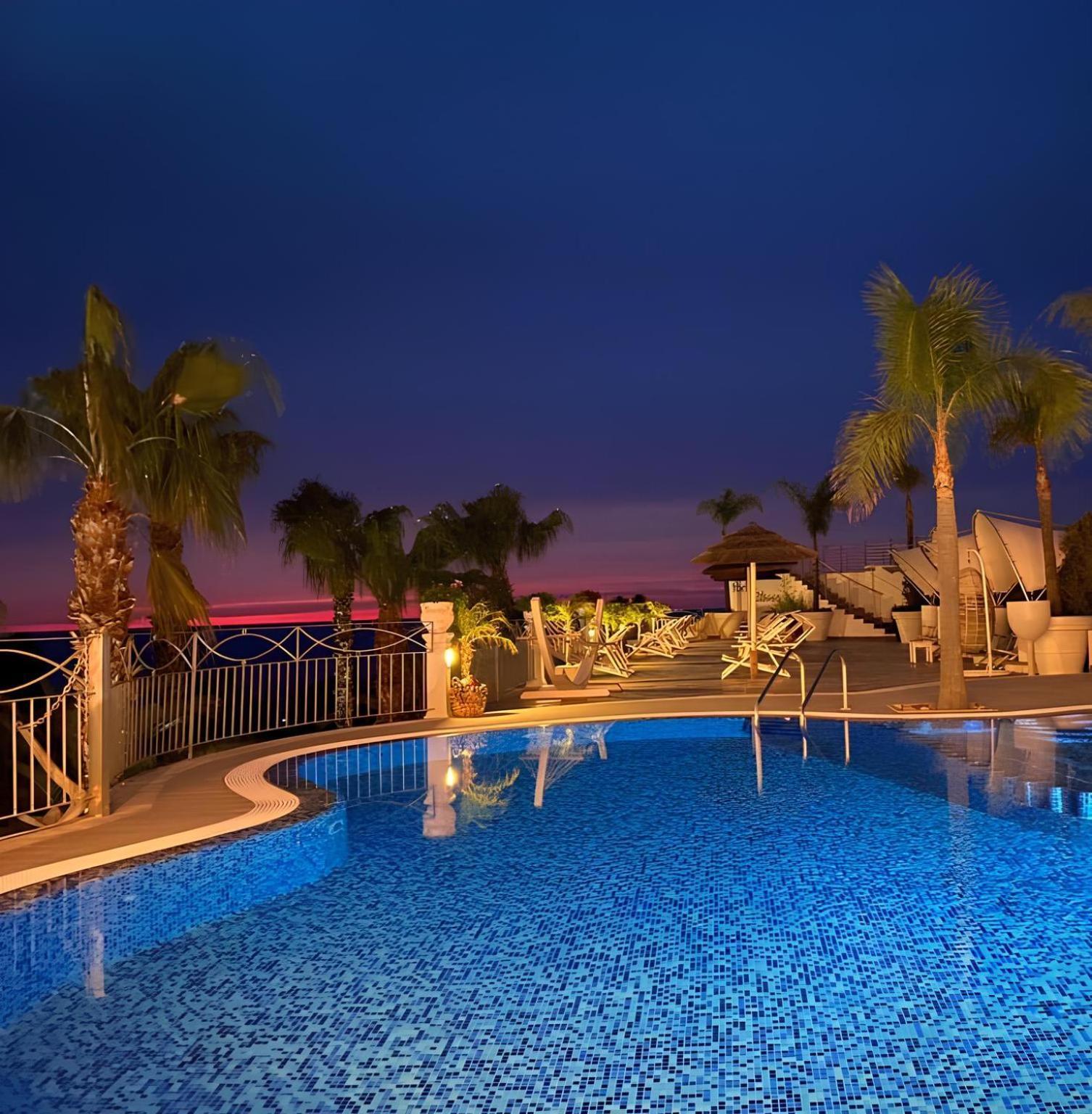 Residence Porto Ulisse Parghelia Eksteriør bilde