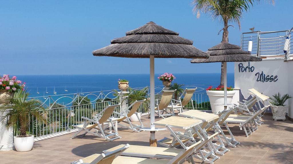 Residence Porto Ulisse Parghelia Eksteriør bilde