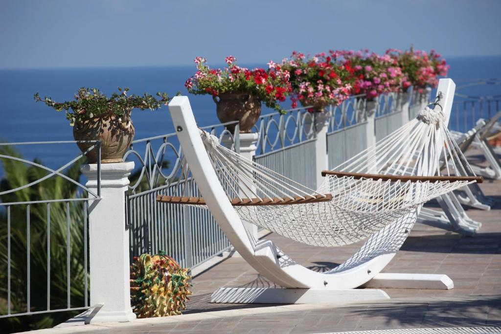 Residence Porto Ulisse Parghelia Eksteriør bilde