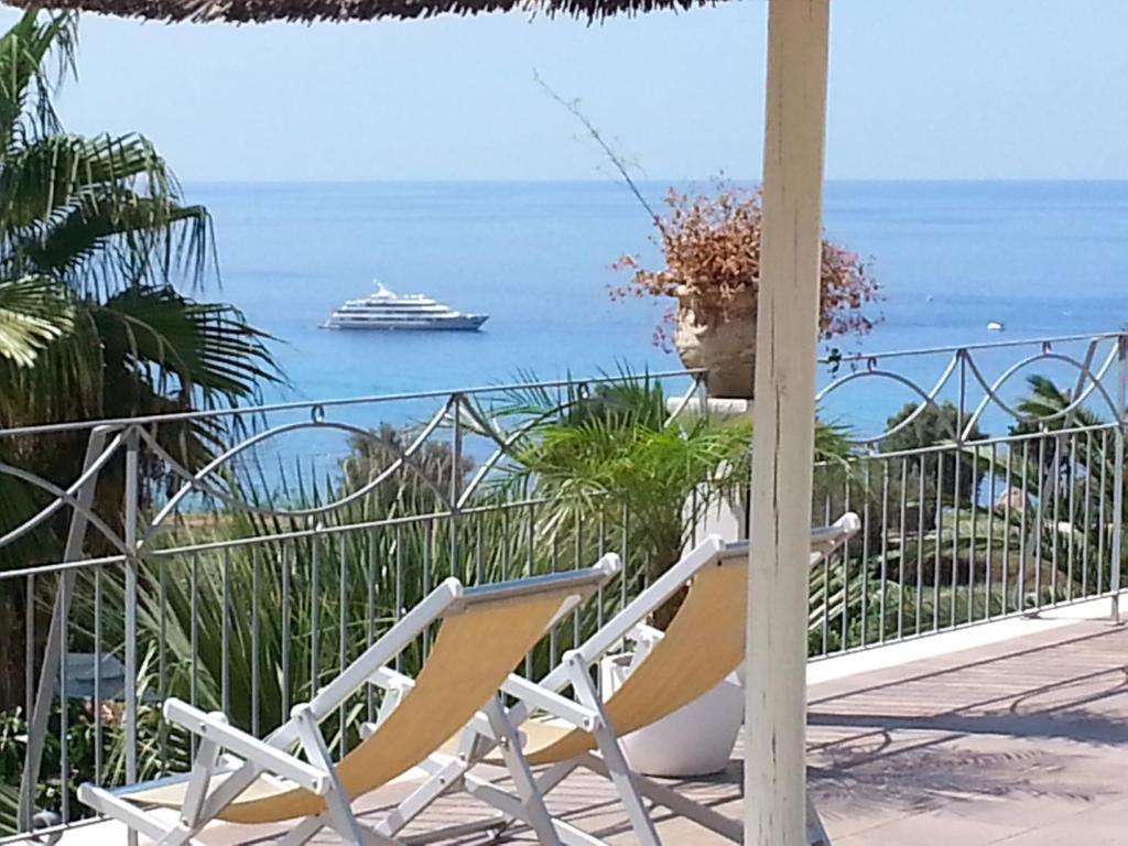 Residence Porto Ulisse Parghelia Eksteriør bilde